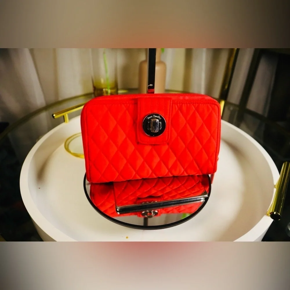 Vera Bradley Red Quilted Zipper Wallet - Picture 2 of 6